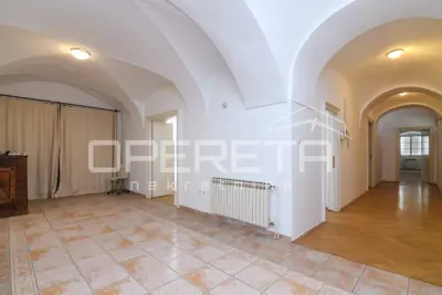 Gewerbeimmobilie zur Miete in Gornji grad, 250 m² - 19