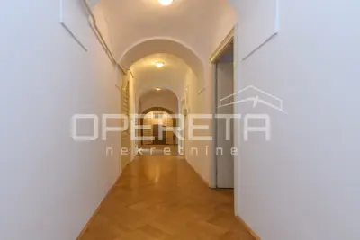 Gewerbeimmobilie zur Miete in Gornji grad, 250 m² - 17