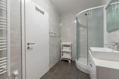 Apartment 49 m², Peroj - shared pool and garden area - 16