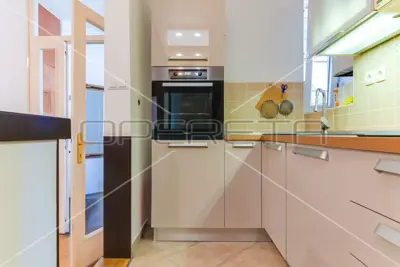 Najam, Stan, Centar, Trg žrtava fašizma, 3s, 126 m² - 13