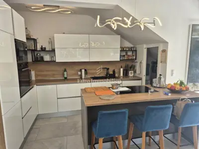 Vila u Pirovcu, bazen i mirna lokacija - 14