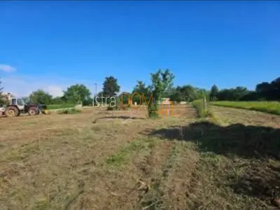 Zemljište 1.408 m², Žminj - mirno selo i otvoren pogled - 3