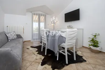 Kuća 375 m², Rovinj - pogled na more i 3 stambene jedinice - 18
