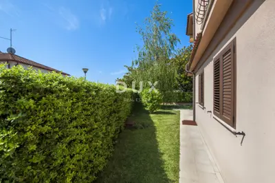 Kuća 375 m², Rovinj - pogled na more i 3 stambene jedinice - 6
