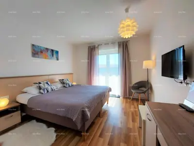 Prodaja velike kuće sa bazenom i zasebnim apartmanima, Bale! - 4