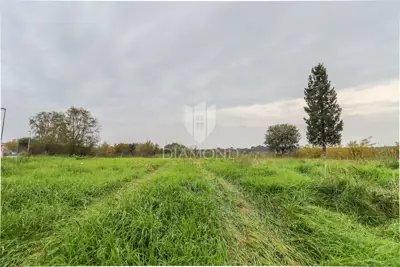 Excellent building plot in a sought-after location near Pula - 5
