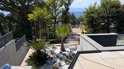 Vila 450 m², Njivice - prvi red do mora i bazen - 6