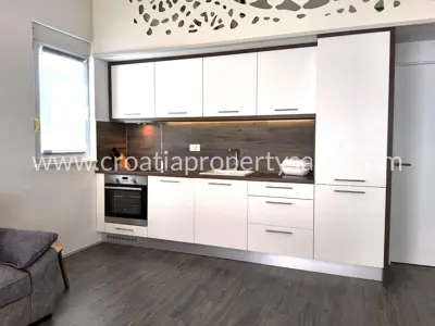 Stan, Omiš, 86 m², 2-soban, 395 000 € - 6