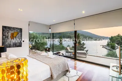 Vila 270 m², otok Korčula - prvi red do mora - 13