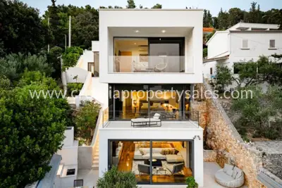 Vila 270 m², otok Korčula - prvi red do mora - 3