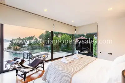 Vila 270 m², otok Korčula - prvi red do mora - 14