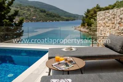 Vila 270 m², otok Korčula - prvi red do mora - 10