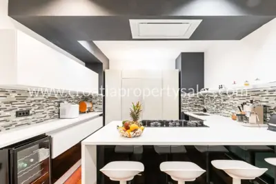 Vila 270 m², otok Korčula - prvi red do mora - 21