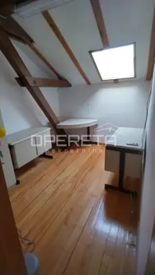 Office 459 m², Šalata - quiet location for work - 2