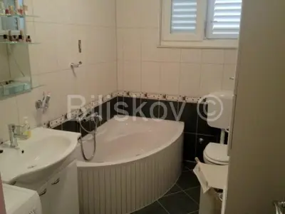 Omiška rivijera, Ruskamen - kuća s garažom - 8