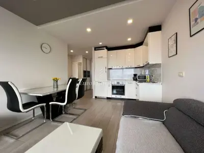 Stan 49 m², Makarska - 2 sobe, lođa i parkirno mjesto - 2