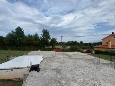 Building plot 827 m², Barban - construction started - 7