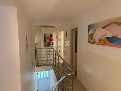 Stan 85 m², Primošten - stara gradska jezgra, krovna terasa - 8
