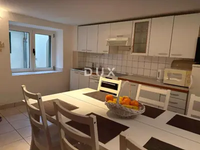 Stan 85 m², Primošten - stara gradska jezgra, krovna terasa - 7