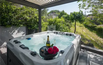 Haus 100 m², Buje - Pool und Jacuzzi - 2