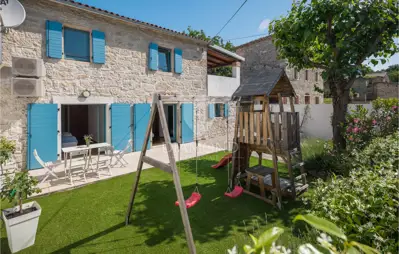House 100 m², Buje - pool and jacuzzi