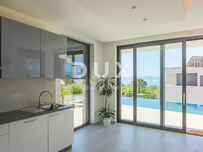 Villa 330 m², Kostrena - in Meeresnähe und Pool - 10