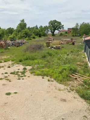 Građevinsko zemljište 950 m², Kanfanar - blizu centra