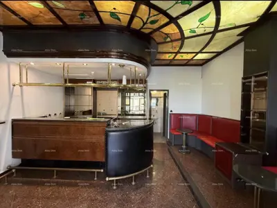 Poslovni prostor 70 m², Labin, Stari grad, pogled na more