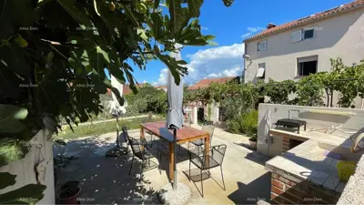 House 166 m², Vinkuran - 2 houses and 2 apartments