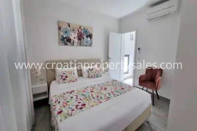 Vila u Rovanjskoj, Zadar - pogled na more i bazen - 5