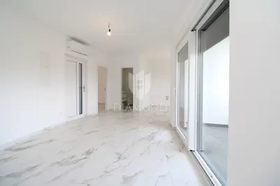 Wohnung zum Kauf in Uvala Soline, 65 m²