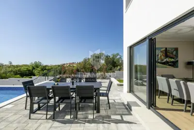 House for sale in Marčana, 200 m² - 5
