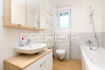 Apartment 115 m², Zabok center - 4 rooms, garage - 16
