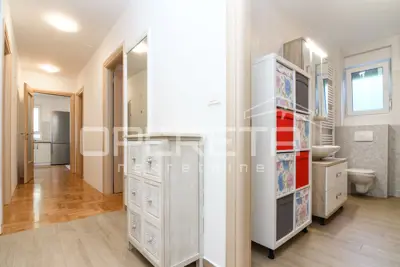Apartment 115 m², Zabok center - 4 rooms, garage - 18