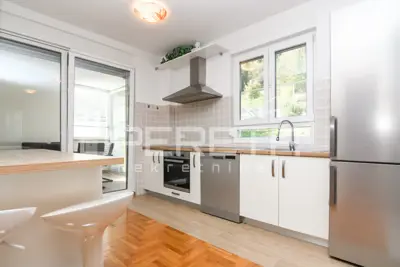 Apartment 115 m², Zabok center - 4 rooms, garage - 5