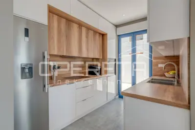 Vila 400 m², Baška Voda - blizu mora i otvoren pogled na more - 9
