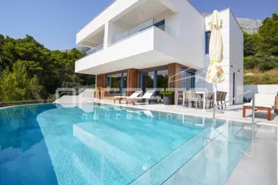 Vila 400 m², Baška Voda - blizu mora i otvoren pogled na more - 2