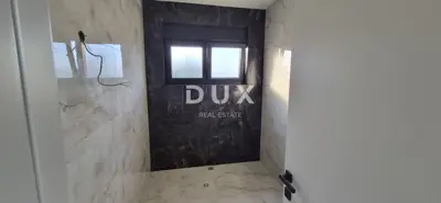 Bibinje, kuća s dva stana, bazen, 260 m², blizina mora - 16
