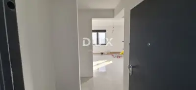 Bibinje, kuća s dva stana, bazen, 260 m², blizina mora - 7