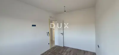 Bibinje, kuća s dva stana, bazen, 260 m², blizina mora - 18