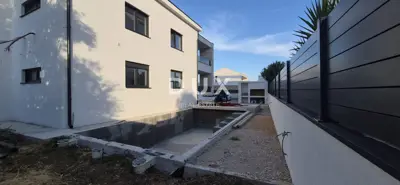 Bibinje, kuća s dva stana, bazen, 260 m², blizina mora - 2