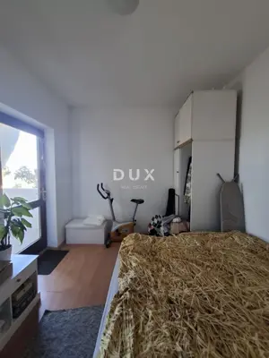 Apartment 42 m², Peroj - center, terrace with a view of greenery - 5