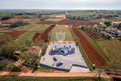 Poreč, okolica, impozantna moderna vila na posjedu od 6200 m²