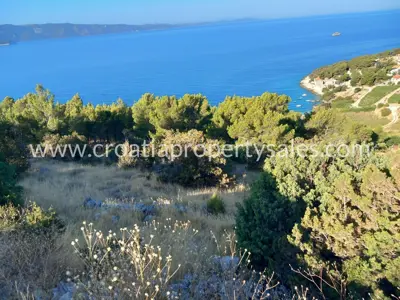 Građevinsko zemljište 1.300 m², Otok Brač - pogled na more