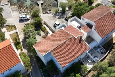 Kuća na Pelješcu, uz plažu i mirna slijepa ulica - 13