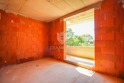 Medulin, half of a semi-detached house 108 m², garden and 2 parking spaces - 8