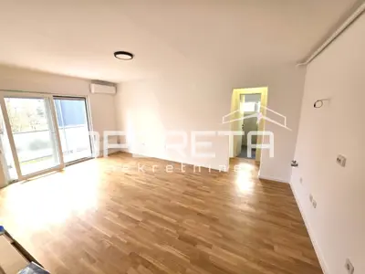 Apartment 56 m², Volovčica - 3 rooms, balcony and elevator - 5
