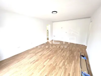 Stan 56 m², Volovčica - trosoban, balkon i lift