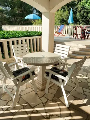 House 260 m², Supetar on Brač, 6 apartments and garage - 4