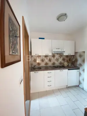 House 260 m², Supetar on Brač, 6 apartments and garage - 13